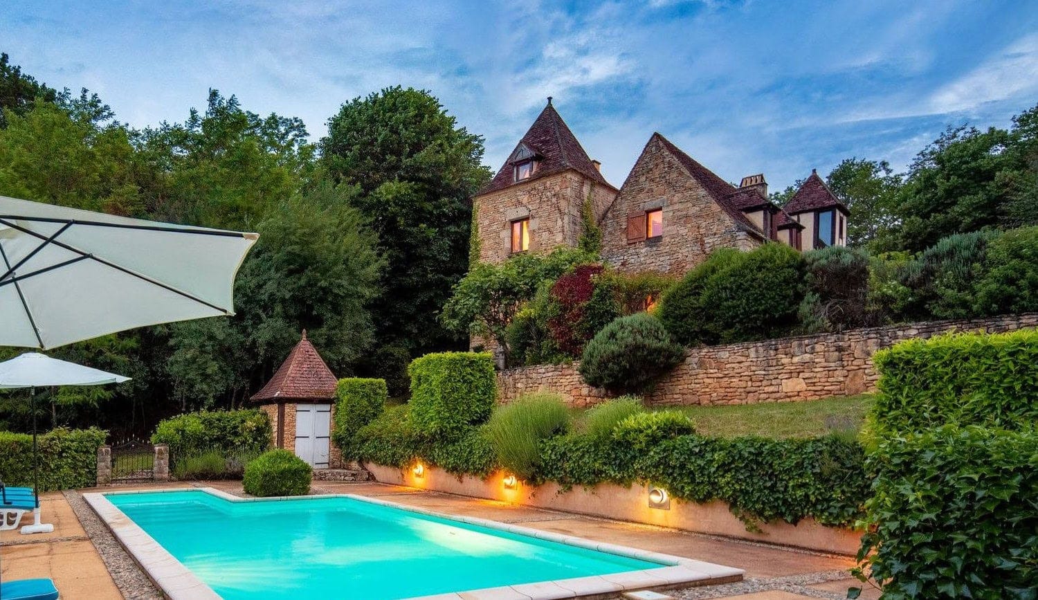 Manoir Le Conte Pool